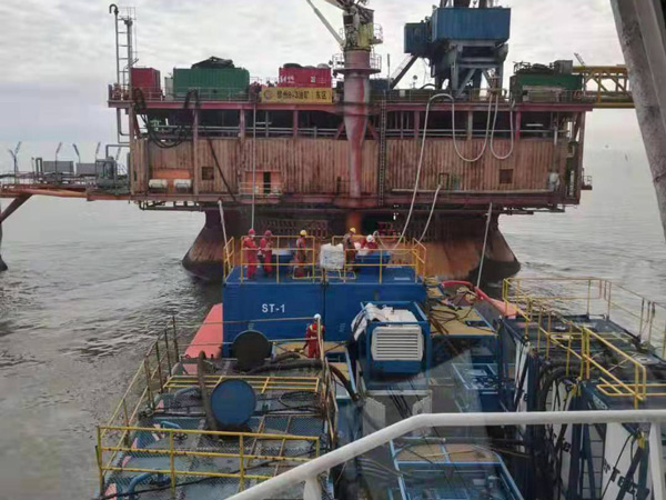 中海油海上平臺(tái)防砂用樹脂陶粒施工